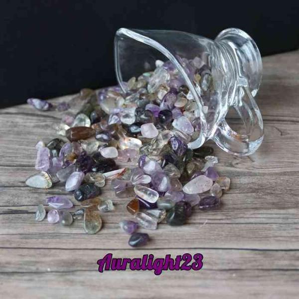 天然石 パワーストーン オーラライト23 スモーキー23 さざれ石 100g オルゴナイト升目つが5mmです。小粒タイプになります。スーパーセブン を上回わる オーラライト23 は、カコクセナイト、レピドクロサイト、ヘマタイト、パイライト、...