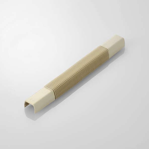 フラットモールの蓋の上からかぶせるだけ。配線の際のケーブルを保護し、すっきりと収納できるフラットモール(LD-GAF1M)用のジョイントパーツ(フリージョイント)。