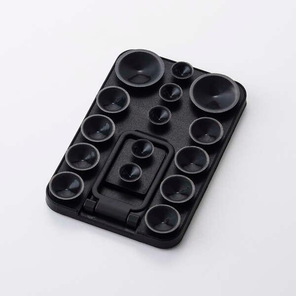 日常の“ながらスマホ”をより便利に!壁や鏡、窓ガラスなどの平らな面に、タコの吸盤のようにピタッと吸着する“TakoPita”スマホパッドです。強力な磁力でMagSafe対応スマホケースやiPhoneをしっかり固定し、両手を使わずにスマートフ...