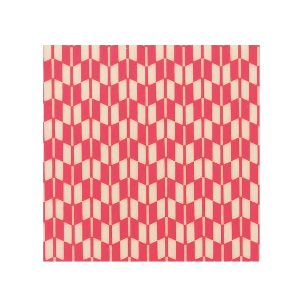 原材料：植物油脂/砂糖/全粉乳/脱脂粉乳/練乳パウダー/ココアバター/着色料(赤3、二酸化チタン、黄4）/乳化剤/香料/（原材料の一部に乳成分、大豆を含む）●チョコレートに彩りを添えます。●メール便発送はできません。●直射日光、温度、湿度の...