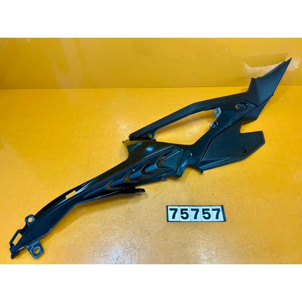 送料無料!!】75757 中古 KAWASAKI カワサキ ZX-25R サイドカウル