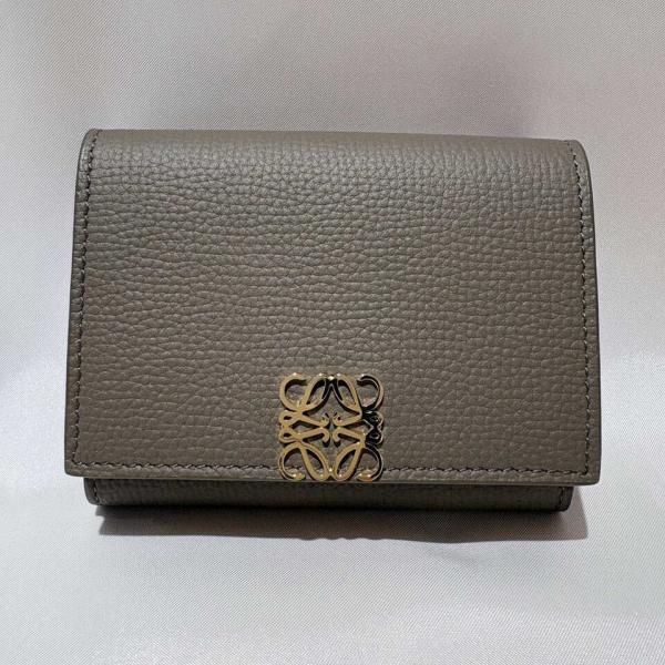 【✨美品✨】ロエベ 三つ折り財布 アナグラム トライフォールド ブラウン LOEWE（ロエベ） アナグラム トライフォールド ウォレット 三つ折り
