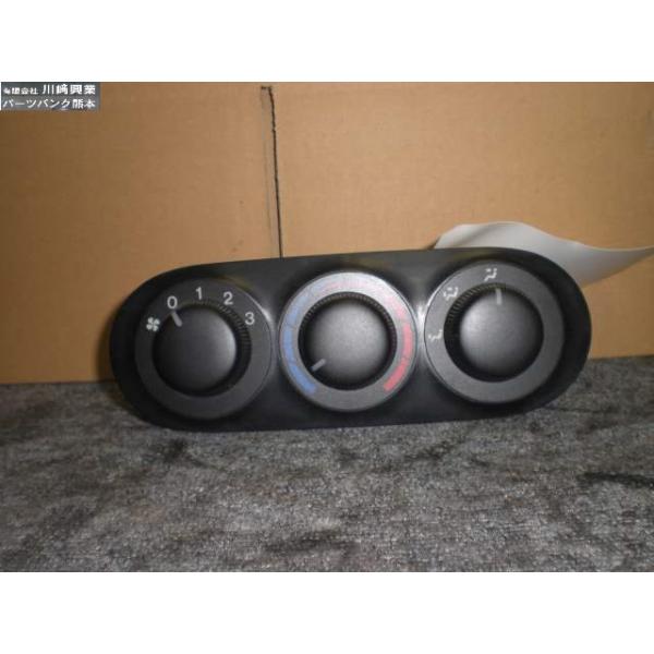 **** 商品説明を必ずご確認ください ****部品管理番号：000010031363900メーカー純正品番：LC74-61-325B部品名：A/Cコンピューター部品区分：リサイクル品車名：ＭＰＶ車両タイプ名：ステーションワゴン通称型式：L...