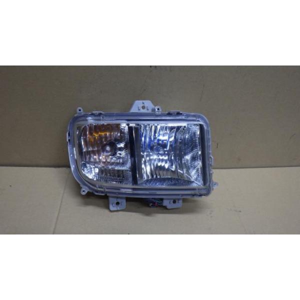 ムーヴ DBA-L175S 右フォグランプ   スタンレー P6778R  81510-B2030