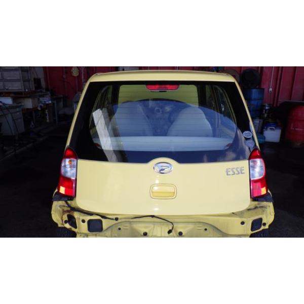 引取限定　カーボン調 バックドア　エッセ