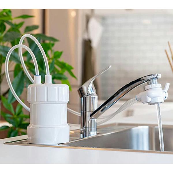 ピュリフリー　卓上型浄水器 　PF-4W　（カラー：ホワイト）●蛇口から簡単取り付けと、据え置き型（卓上型）の高度な浄水能力を両立させたハイブリット浄水器●「品質表示法」で定められた全物質17項目を除去、かつ浄水器協会規格基準の2物質（鉄、...