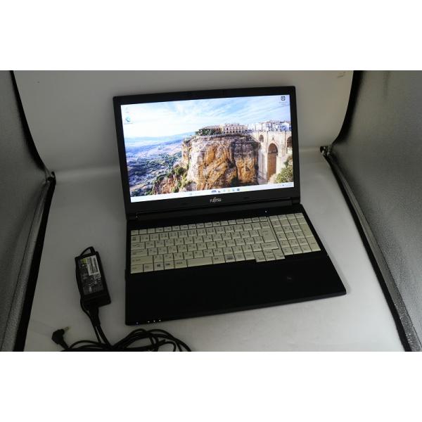 ★高解像度美品　SSD256GB メモリ8GB★A747/S ノートPC150 LIFEBOOK 富士通 A747/S i5（第7世代）/ SSD256GB / メモリ8GB /DVD