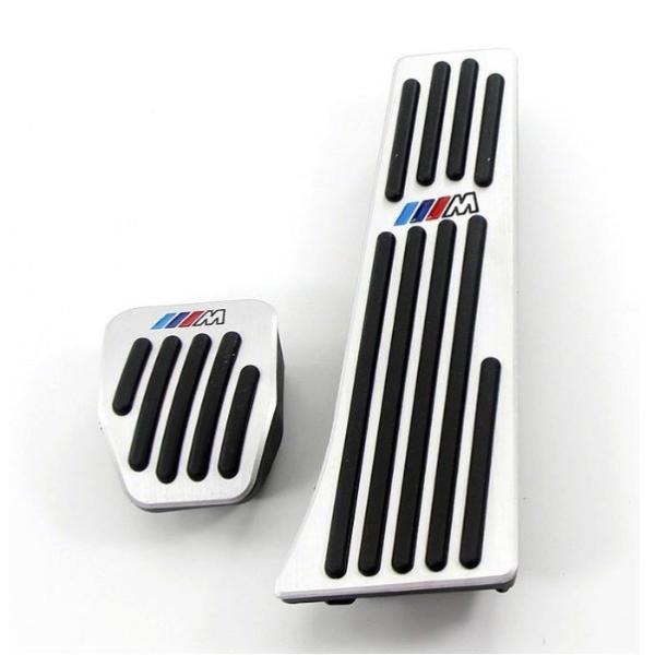 人気アイテムBMW Ｍロゴ アルミペダル　M2 M3 M4 M5 M6 M7 i3 i8 等 AT用　汎用