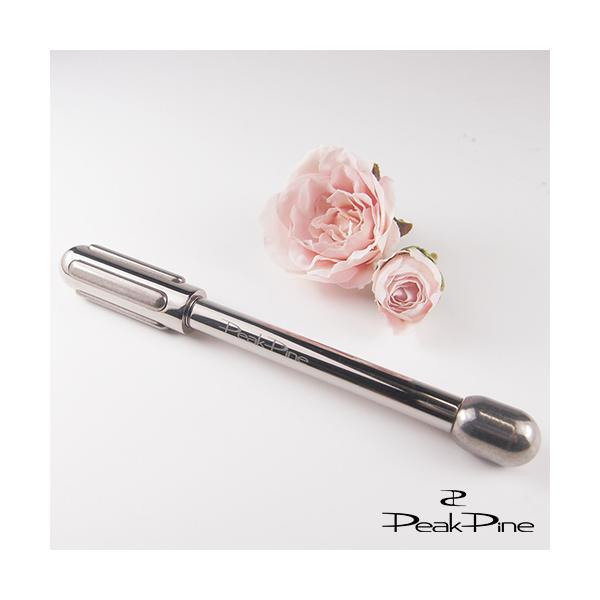 【フェイスラボ SPT】肌に優しい純チタン製のゲルマニウムローラー『フェイスラボ』シリーズ。『フェイスボ SPT』は上部のローラーの先端にゲルマニウム加工を施した4枚のプレートを埋め込んだ仕様が特徴です。上下左右に動かすことでパタパタと波打...