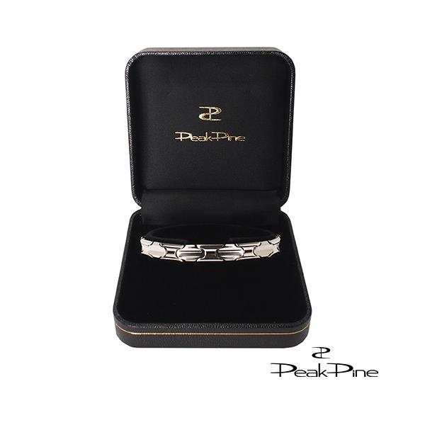 【No.15モデルはこんな方におすすめ】?軽量な使い心地が良い?ネックレスとデザインを合わせたいラインナップの中でも軽量＆厚みの薄いデザインで負担の少ない使い心地です。ネックレス（型番：TTE-N20）とペアデザインです。【サイズについて】...