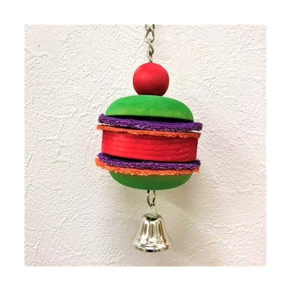 ハンバーガー風のかわいいおもちゃです。サイズ(約)：長さ23cm　※輸入品につき商品差がございます。主要パーツ：木材、ヘチマ、ベルなど※輸入品につき商品により異なる場合があります。【ご留意点】・ロットにより画像とデザインが異なる場合がござい...