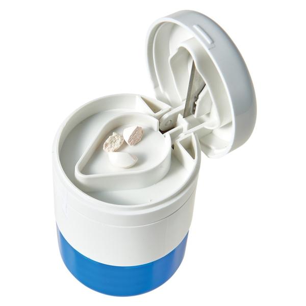 3WAYで使える！（カット・粉砕・保管）錠剤やフードを砕いたり、切ったり、リサイズすることで、お食事などに混ぜやすく、与えやすくなります。※人用にも使用可※固さにより加工出来ない場合があります（返品交換対象外）材質：ABS、ステンレス本体サ...