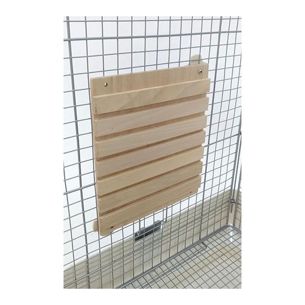 木製の防護パネル。囓りやすい凹凸のある板でストレスも解消！囓り木としておもちゃに！ペットヒーターなどのコンセントのガードにも！サイズ:約 Ｗ200×Ｄ10×Ｈ240mm付属品：固定具2個