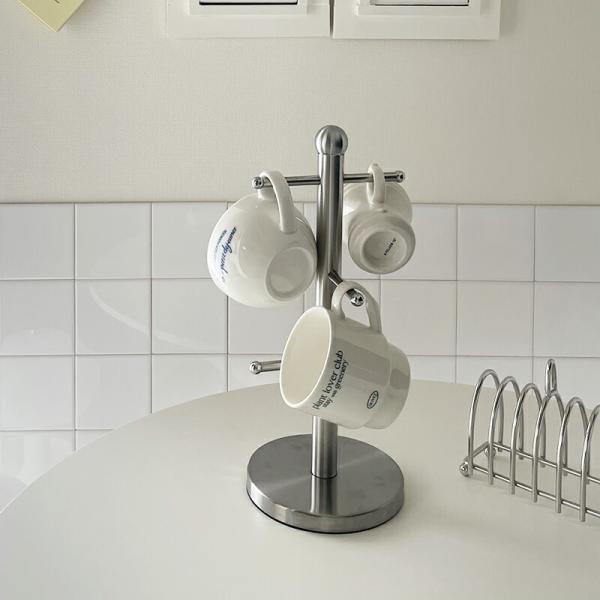 毎日使うマグカップを、おしゃれにすっきり収納できるマグカップツリーです。ステンレス製のスリムなデザインで、場所を取らずにカップを掛けられます。キッチンをすっきり見せたい方や、カフェのような雰囲気を楽しみたい方にぴったりのアイテムです。ステン...