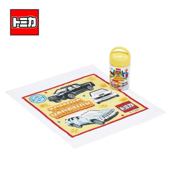 ●行楽や普段使いに便利なおしぼりとケースのセット。●開けやすいように持ち手が付いたクリアな透明素材のケースです。●濡れたおしぼりを凍らせてお弁当と一緒に持つと保冷剤代わりになっておすすめです♪●名前シール付き。■サイズ：ケース：横58×縦4...