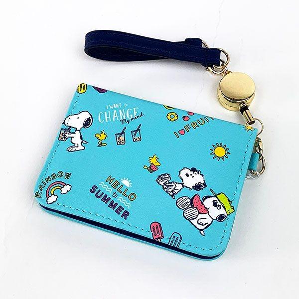 スヌーピー 2つ折りオープンパスケース ハローサマースヌーピー 2つ折り リール付きパスケース 定期入れ 水色 グッズ Mcor 5385 Spz 1551 パーフェクトワールド 通販 Yahoo ショッピング