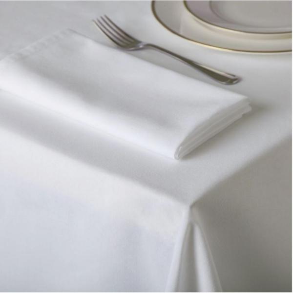 素材: ポリエステル100%。高品質で吸収性に優れたテーブルクロス。汚れにくく色落ちしにくい素材。ダイニングがエレガントで洗練された雰囲気に。サイズ: 51 x 51cm。