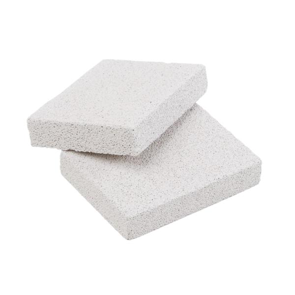 素材:石。軽量で使い方も簡単。抜け毛やボットフライの卵の除去に。乾いた泥の除去に。テクスチャー加工。