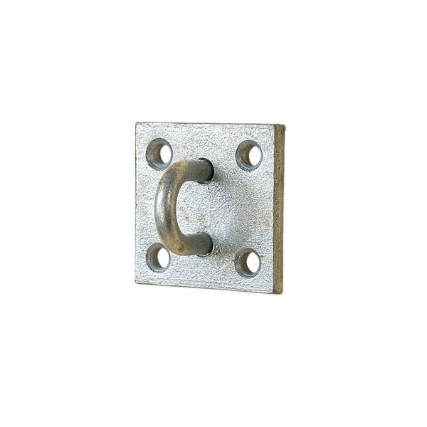 厩舎・馬小屋にガードを掛けるためのプレート。溶融亜鉛めっき加工。小穴のサイズ: 20mm x 14mm。サイズ: H5cm x W5cm。