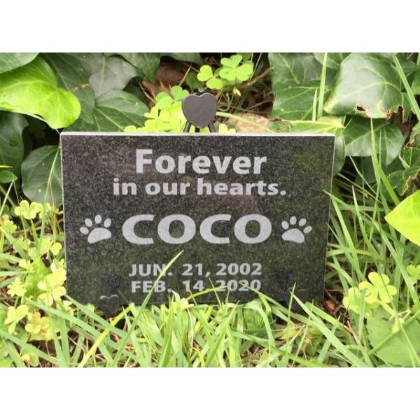 本黒御影石200mmx130mmx12mmサンドブラスト仕上げ