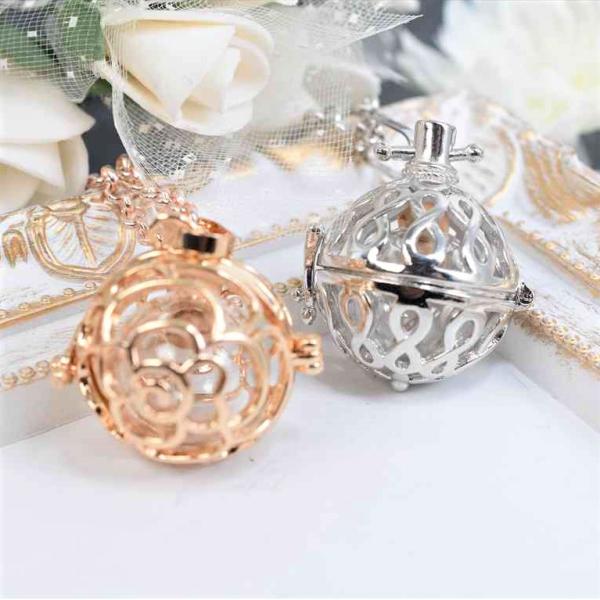 [Release date: November 3, 2021]愛する大切なペットちゃんの骨や毛、爪などを納めて、いつも一緒に寄り添うことのできる遺骨ペンダントです。お詰めいただくガラス管の収納部分の内径は、約4ｍｍと狭いので、固形ではなく...