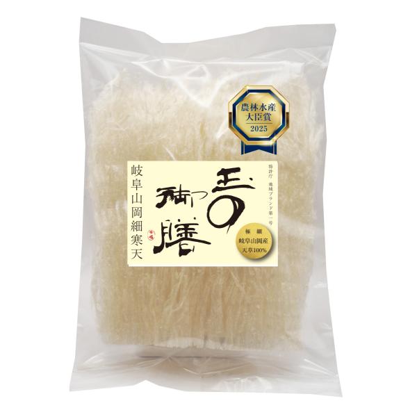 ●良質の天草を100％原料に山あいの冷涼な気候をいかした伝統製法でつくられる山岡細寒天。●なかでも特別な天筒により通常よりさらに細くつき出した極細の糸寒天を食べやすく調理しやすいハーフサイズにカット。●細く突き出しても崩れない強度は、成分が...