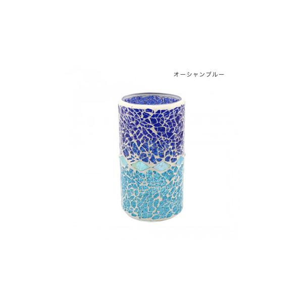 色とりどりなデザインのモザイクガラスシリーズが新登場です。お花を活けてお部屋や玄関に飾れば華やかで明るい空間になります。ペン立てとしてもお使いできます。