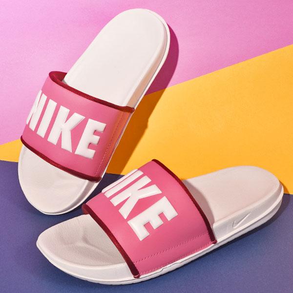 NIKE　白　ピンク　スポーツサンダル NIKE（ナイキ） （レディース） スポーツサンダル オフコート