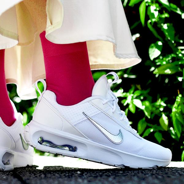NIKE ナイキ スニーカー レディース エア マックス INTRLK