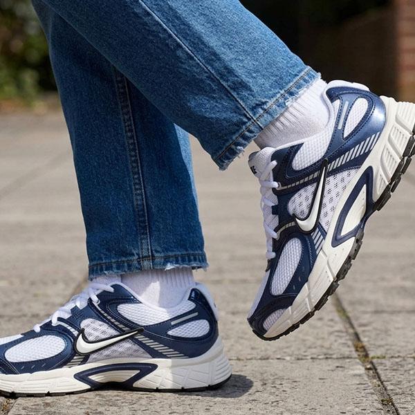 NIKE（ナイキ） 35%off 2026夏新作 スニーカー メンズ NIKE V5 RNR