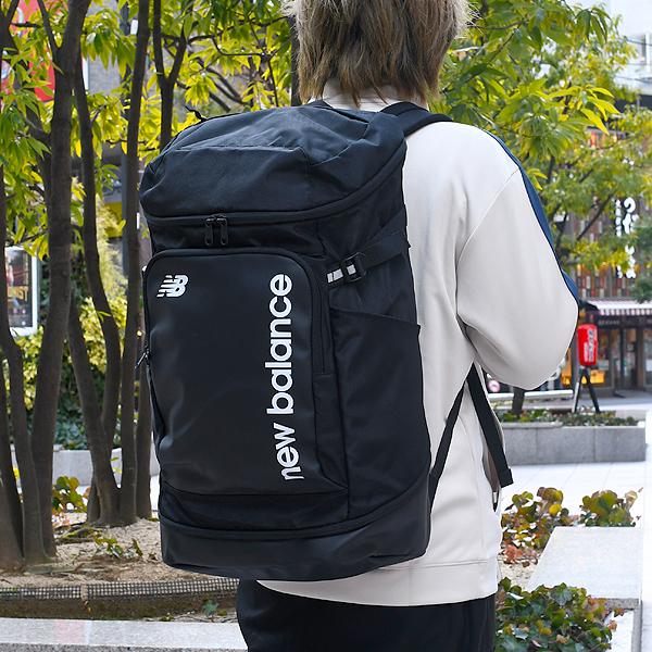 美品　ニューバランス　大容量　バックパック　リュック　40L　PC入れ付き New Balance ニューバランス リュックサック メンズ レディース
