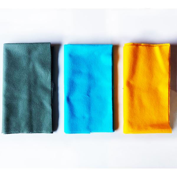 楽器を拭く布です。両面起毛されているので手触りが柔らかく、暖か味と弾力があり、楽器を拭くのに適しています。価格も安く、洗濯をして何度でも使用できますので、経済的です。通常のクロスよりも、やや大判サイズなのでボディーのワックス仕上げや、メンテ...