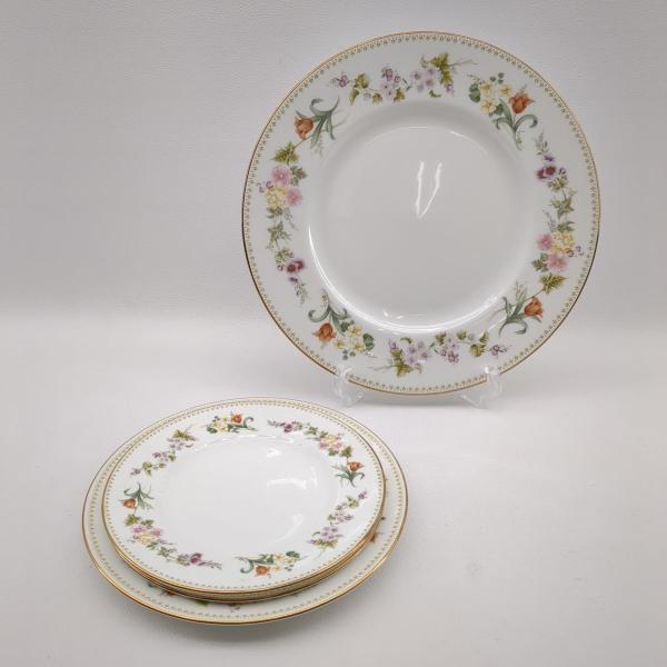 黒壺美品】ウェッジウッド☆クリオ☆ケーキ皿 4枚 ウェッジウッド
