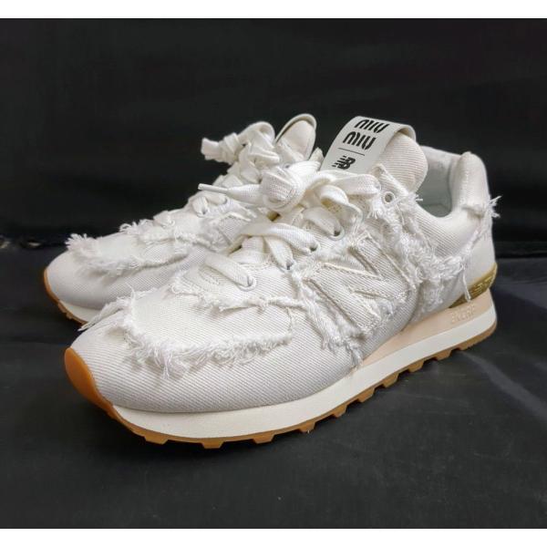 miumiu×NewBalance スニーカー40 New Balance（ニューバランス） × Miu Miu コラボスニーカー White