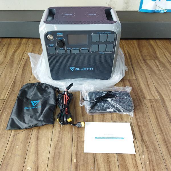 未使用品 BLUETTI AC200P ポータブル電源 2000W ◇2012 : ピックアップ 