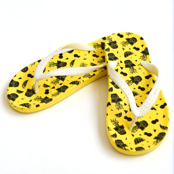 美品CAPEROBBIN 厚底サンダル　クロックス　イエロー24cm 美品CAPEROBBIN 厚底サンダル クロックス イエロー24cm