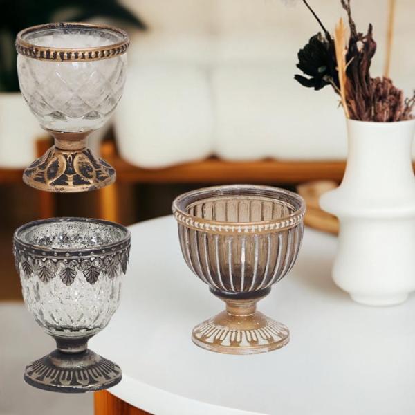 ●キャンドルカップ●おしゃれなガラス製のキャンドルホルダーです。アンティークな風合いとシャビーな雰囲気を持ち合わせており、お部屋にさりげない上品さを添えます。●キャンドルを灯すとロマンチックな光が優しく広がり、心地よいリラックス空間を作り出...