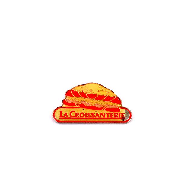 背景の１マスは５mmです。当店のピンバッジ はヴィンテージのレアな限定ピンバッジ です。それぞれのピンズの裏側の針には、新品の留め具をセットしてお送りします。新品の留め具代はピンズの商品代に含まれております。