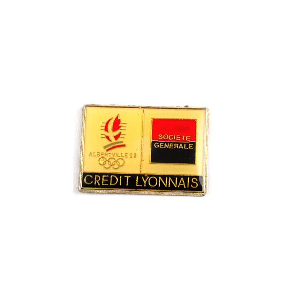 背景の１マスは５mmです。当店のピンバッジ はヴィンテージのレアな限定ピンバッジ です。それぞれのピンズの裏側の針には、新品の留め具をセットしてお送りします。新品の留め具代はピンズの商品代に含まれております。