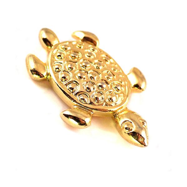 背景の１マスは５mmです。当店のピンバッジ はヴィンテージのレアな限定ピンバッジ です。それぞれのピンズの裏側の針には、新品の留め具をセットしてお送りします。新品の留め具代はピンズの商品代に含まれております。