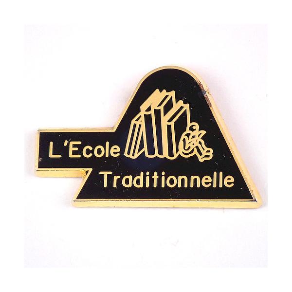 ピンバッジ・伝統的な学校ならんだ本もたれかかる生徒 ECOLE