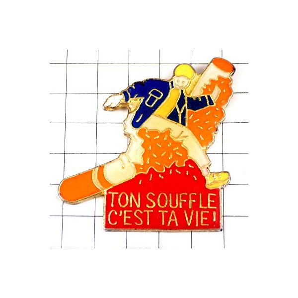 背景の１マスは５mmです。当店のピンバッジ はヴィンテージのレアな限定ピンバッジ です。それぞれのピンズの裏側の針には、新品の留め具をセットしてお送りします。新品の留め具代はピンズの商品代に含まれております。