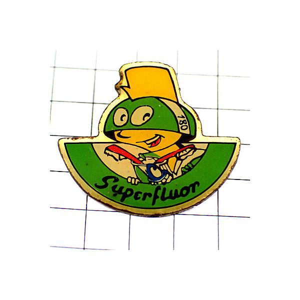 背景の１マスは５mmです。当店のピンバッジ はヴィンテージのレアな限定ピンバッジ です。それぞれのピンズの裏側の針には、新品の留め具をセットしてお送りします。新品の留め具代はピンズの商品代に含まれております。