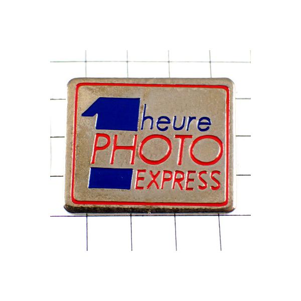 背景の１マスは５mmです。当店のピンバッジ はヴィンテージのレアな限定ピンバッジ です。それぞれのピンズの裏側の針には、新品の留め具をセットしてお送りします。新品の留め具代はピンズの商品代に含まれております。