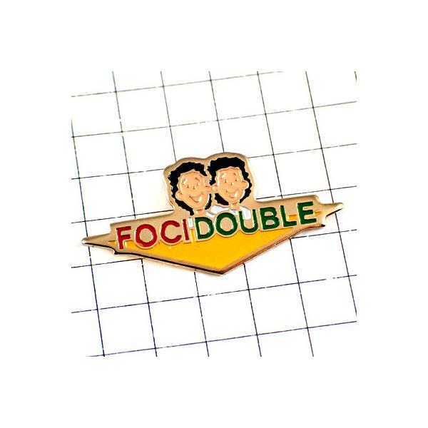 背景の１マスは５mmです。当店のピンバッジ はヴィンテージのレアな限定ピンバッジ です。それぞれのピンズの裏側の針には、新品の留め具をセットしてお送りします。新品の留め具代はピンズの商品代に含まれております。