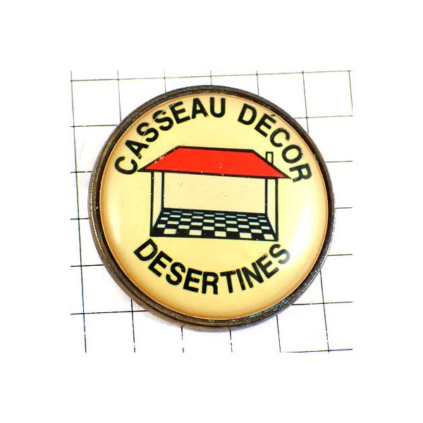 背景の１マスは５mmです。当店のピンバッジ はヴィンテージのレアな限定ピンバッジ です。それぞれのピンズの裏側の針には、新品の留め具をセットしてお送りします。新品の留め具代はピンズの商品代に含まれております。