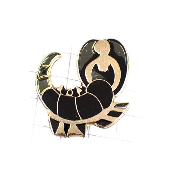 背景の１マスは５mmです。当店のピンバッジ はヴィンテージのレアな限定ピンバッジ です。それぞれのピンズの裏側の針には、新品の留め具をセットしてお送りします。新品の留め具代はピンズの商品代に含まれております。