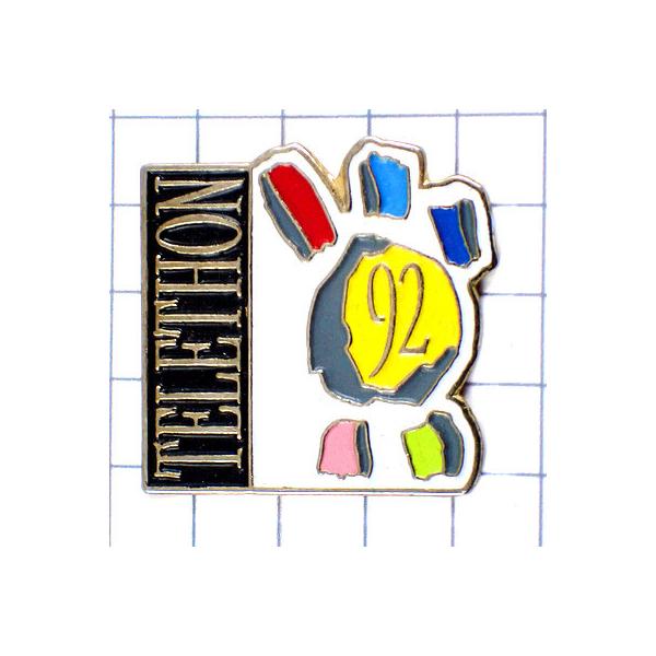 背景の１マスは５mmです。当店のピンバッジ はヴィンテージのレアな限定ピンバッジ です。それぞれのピンズの裏側の針には、新品の留め具をセットしてお送りします。新品の留め具代はピンズの商品代に含まれております。