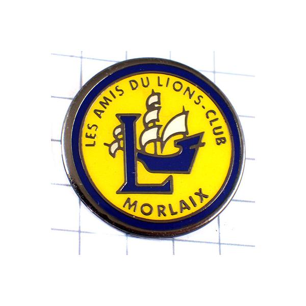 背景の１マスは５mmです。当店のピンバッジ はヴィンテージのレアな限定ピンバッジ です。それぞれのピンズの裏側の針には、新品の留め具をセットしてお送りします。新品の留め具代はピンズの商品代に含まれております。