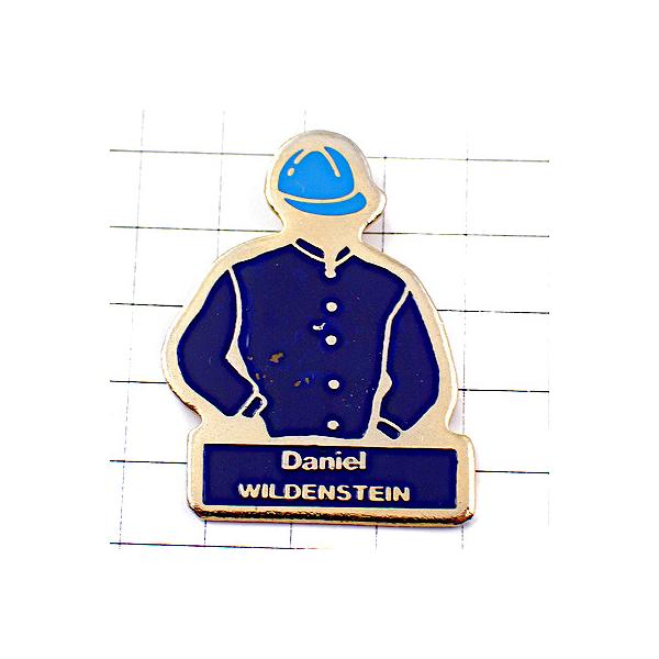 背景の１マスは５mmです。当店のピンバッジ はヴィンテージのレアな限定ピンバッジ です。それぞれのピンズの裏側の針には、新品の留め具をセットしてお送りします。新品の留め具代はピンズの商品代に含まれております。